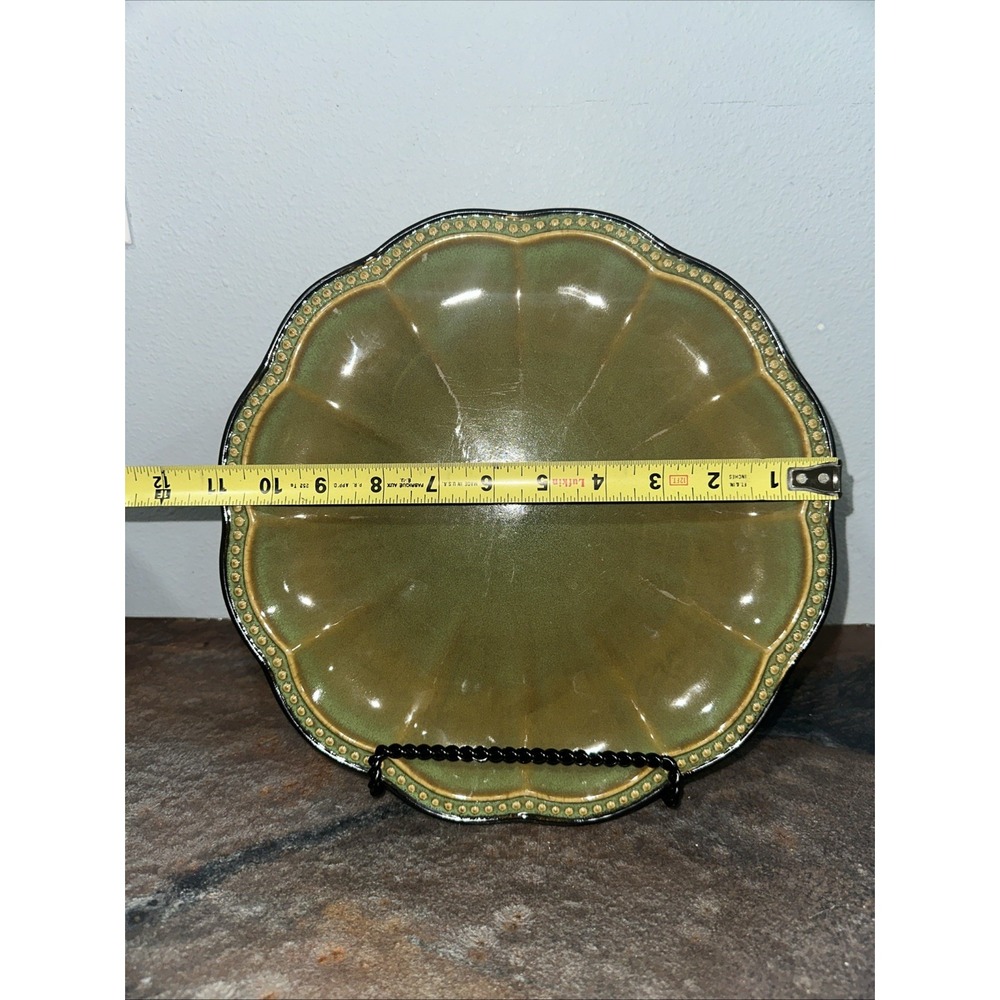 Roscher & Co Hobnail Fall Green 11" Dinner Plates Scalloped Set of 2 - Picture 5 of 5